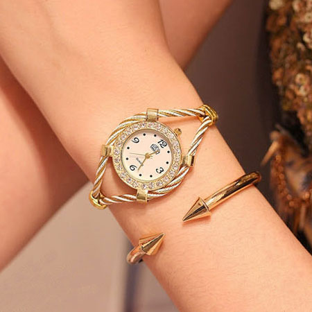 Relojes de brazalete con brazalete de cable de dos tonos únicos para niñas de moda